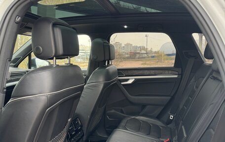 Volkswagen Touareg III, 2018 год, 4 990 000 рублей, 15 фотография