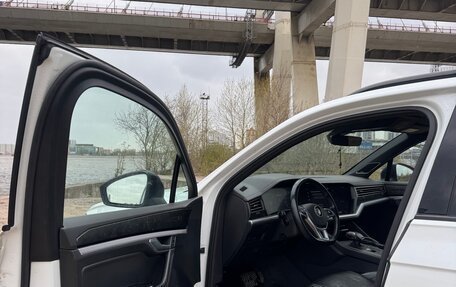 Volkswagen Touareg III, 2018 год, 4 990 000 рублей, 13 фотография