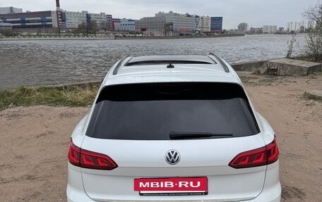 Volkswagen Touareg III, 2018 год, 4 990 000 рублей, 11 фотография