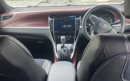 Toyota Harrier, 2019 год, 3 150 000 рублей, 9 фотография