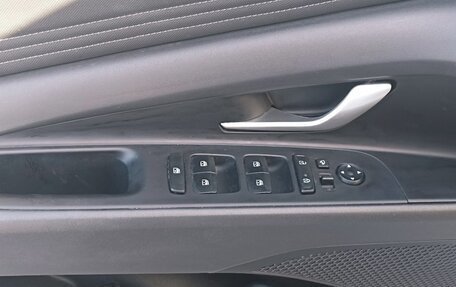 Hyundai Elantra, 2021 год, 2 100 000 рублей, 14 фотография