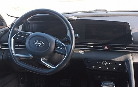 Hyundai Elantra, 2021 год, 2 100 000 рублей, 7 фотография