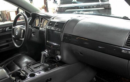 Volkswagen Touareg III, 2005 год, 849 900 рублей, 6 фотография