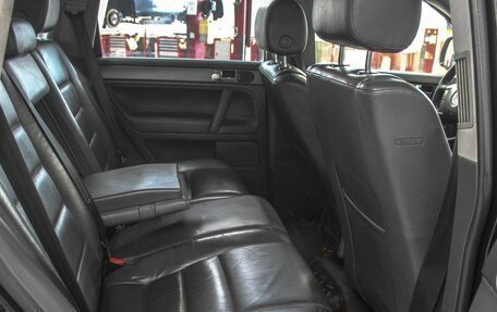 Volkswagen Touareg III, 2005 год, 849 900 рублей, 10 фотография