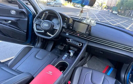 Hyundai Elantra, 2022 год, 1 529 000 рублей, 3 фотография