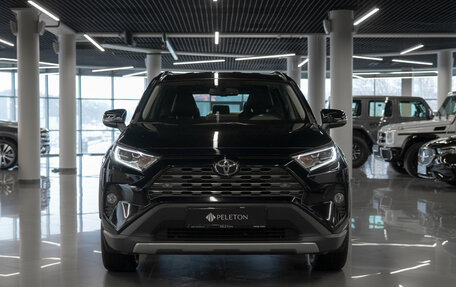 Toyota RAV4, 2021 год, 3 430 000 рублей, 3 фотография