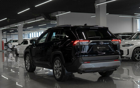 Toyota RAV4, 2021 год, 3 430 000 рублей, 4 фотография