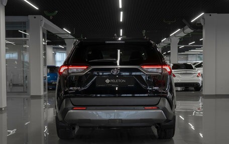 Toyota RAV4, 2021 год, 3 430 000 рублей, 6 фотография