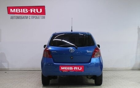 Toyota Yaris III рестайлинг, 2006 год, 529 000 рублей, 4 фотография