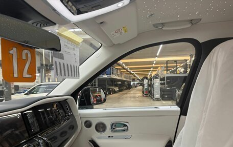 Rolls-Royce Cullinan, 2026 год, 77 000 000 рублей, 6 фотография