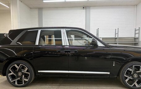 Rolls-Royce Cullinan, 2026 год, 77 000 000 рублей, 3 фотография