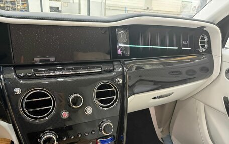 Rolls-Royce Cullinan, 2026 год, 77 000 000 рублей, 7 фотография