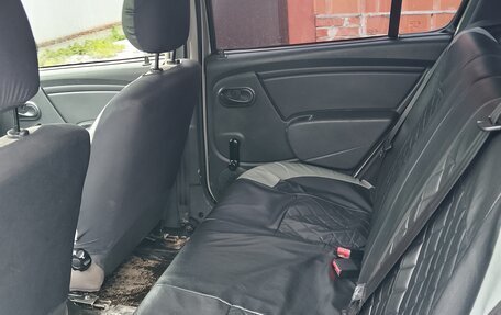 Renault Sandero I, 2012 год, 350 000 рублей, 4 фотография