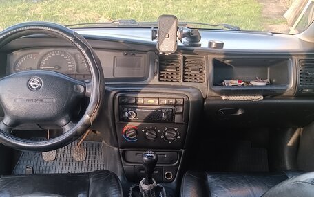 Opel Vectra B рестайлинг, 1999 год, 135 000 рублей, 7 фотография
