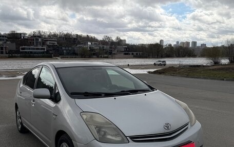 Toyota Prius, 2008 год, 760 000 рублей, 3 фотография