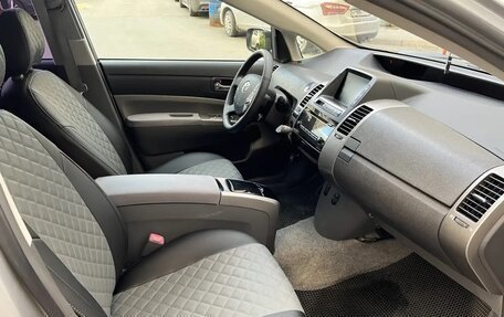 Toyota Prius, 2008 год, 760 000 рублей, 11 фотография