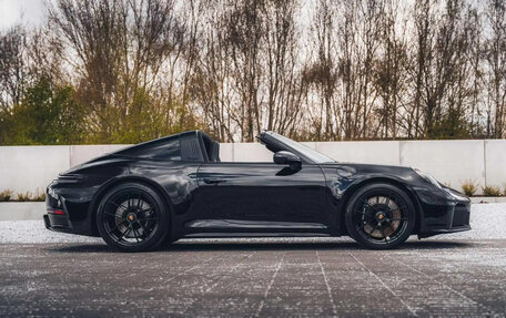 Porsche 911, 2024 год, 18 520 000 рублей, 6 фотография