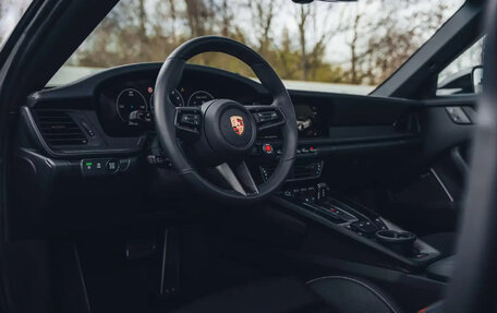 Porsche 911, 2024 год, 18 520 000 рублей, 8 фотография