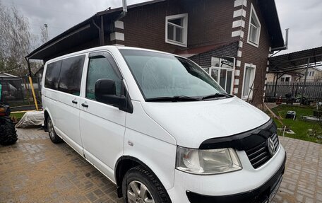 Volkswagen Transporter T5 рестайлинг, 2008 год, 1 050 000 рублей, 2 фотография