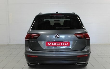 Volkswagen Tiguan II, 2020 год, 2 590 000 рублей, 7 фотография