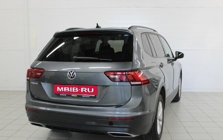 Volkswagen Tiguan II, 2020 год, 2 590 000 рублей, 6 фотография