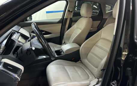 Jaguar E-Pace, 2019 год, 1 950 000 рублей, 6 фотография