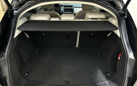 Jaguar E-Pace, 2019 год, 1 950 000 рублей, 11 фотография