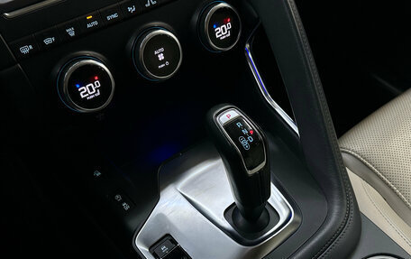 Jaguar E-Pace, 2019 год, 1 950 000 рублей, 18 фотография