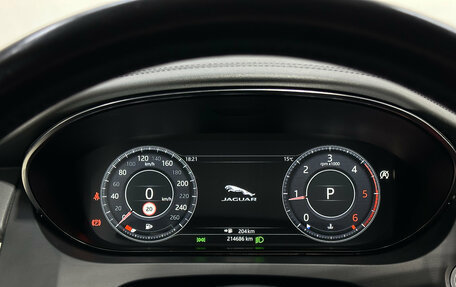 Jaguar E-Pace, 2019 год, 1 950 000 рублей, 16 фотография