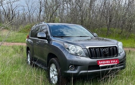 Toyota Land Cruiser Prado 150 рестайлинг 2, 2010 год, 2 130 000 рублей, 3 фотография