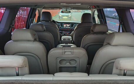 KIA Carnival III, 2017 год, 2 327 000 рублей, 19 фотография