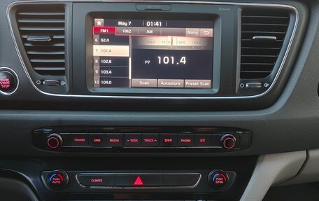 KIA Carnival III, 2017 год, 2 327 000 рублей, 32 фотография