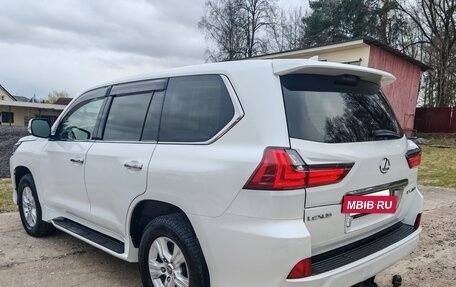 Lexus LX III, 2016 год, 5 550 000 рублей, 3 фотография