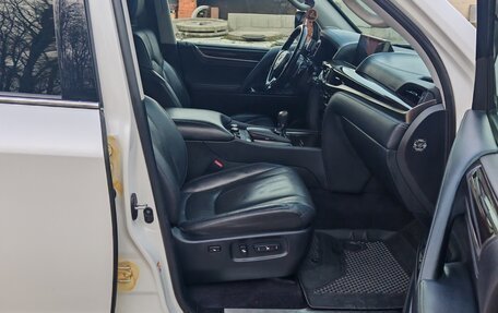 Lexus LX III, 2016 год, 5 550 000 рублей, 21 фотография