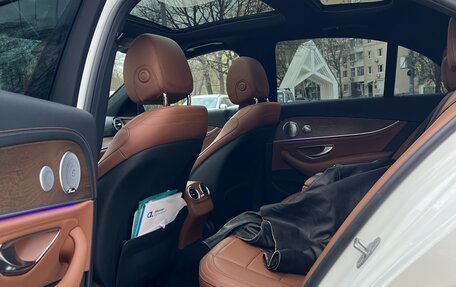 Mercedes-Benz E-Класс, 2017 год, 4 850 000 рублей, 10 фотография