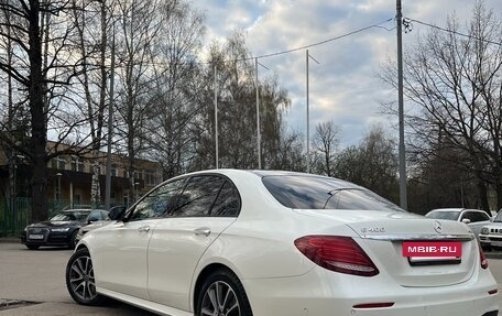 Mercedes-Benz E-Класс, 2017 год, 4 850 000 рублей, 4 фотография