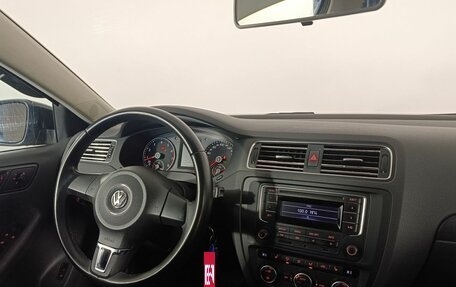 Volkswagen Jetta VI, 2014 год, 950 000 рублей, 10 фотография