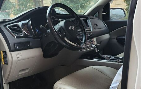 KIA Carnival III, 2019 год, 2 450 000 рублей, 8 фотография