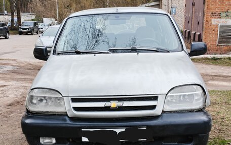 Chevrolet Niva I рестайлинг, 2003 год, 245 000 рублей, 1 фотография