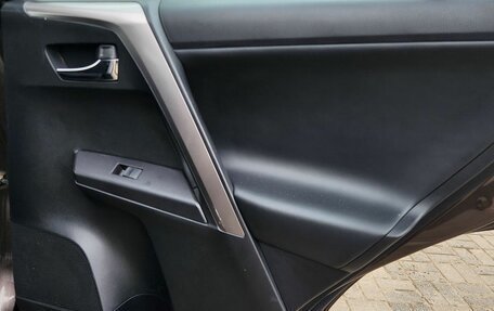 Toyota RAV4, 2018 год, 2 250 000 рублей, 18 фотография