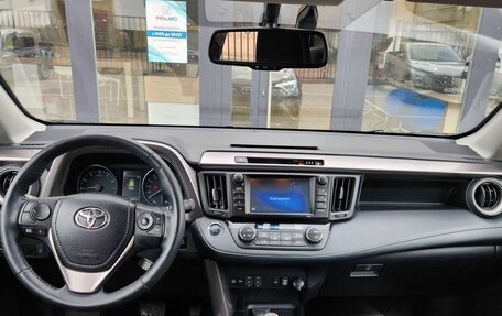 Toyota RAV4, 2018 год, 2 250 000 рублей, 22 фотография