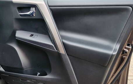 Toyota RAV4, 2018 год, 2 250 000 рублей, 23 фотография