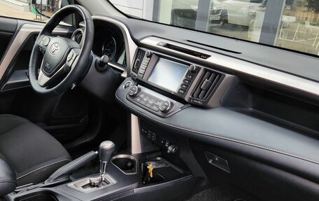 Toyota RAV4, 2018 год, 2 250 000 рублей, 24 фотография