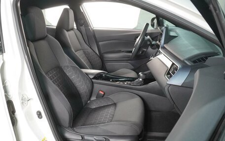 Toyota C-HR I рестайлинг, 2020 год, 2 749 000 рублей, 8 фотография