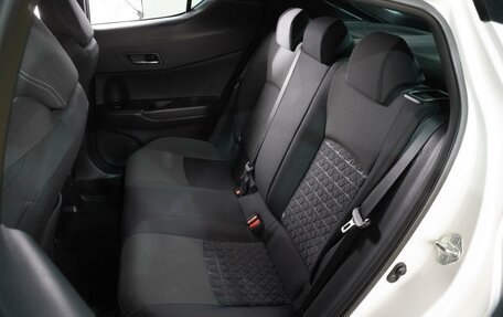 Toyota C-HR I рестайлинг, 2020 год, 2 749 000 рублей, 9 фотография