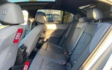 BMW 5 серия, 2025 год, 8 990 000 рублей, 10 фотография