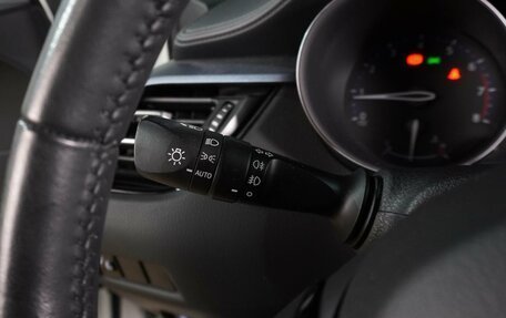 Toyota C-HR I рестайлинг, 2020 год, 2 749 000 рублей, 16 фотография