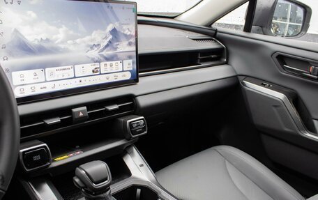 Toyota RAV4, 2026 год, 4 799 000 рублей, 16 фотография