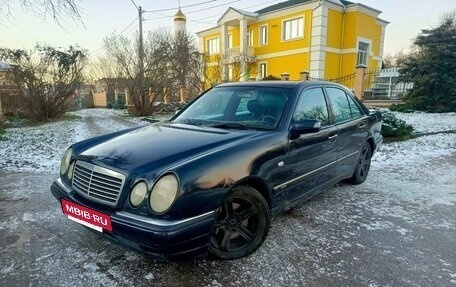 Mercedes-Benz E-Класс, 1997 год, 380 000 рублей, 4 фотография