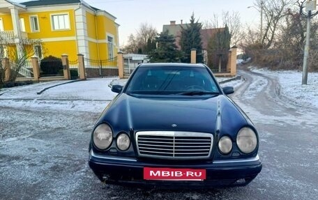 Mercedes-Benz E-Класс, 1997 год, 380 000 рублей, 3 фотография
